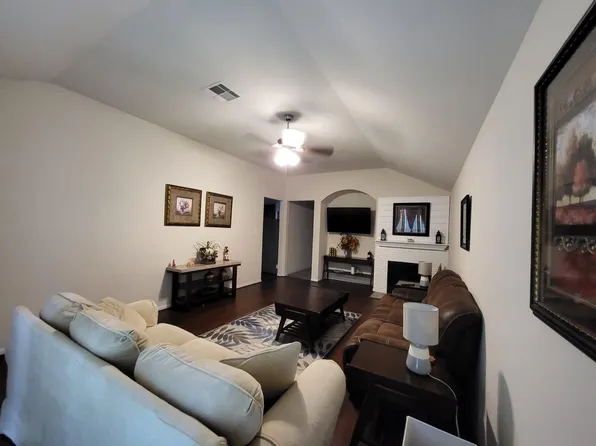 10739 Chestnut Path Way, Tomball, TX 77375