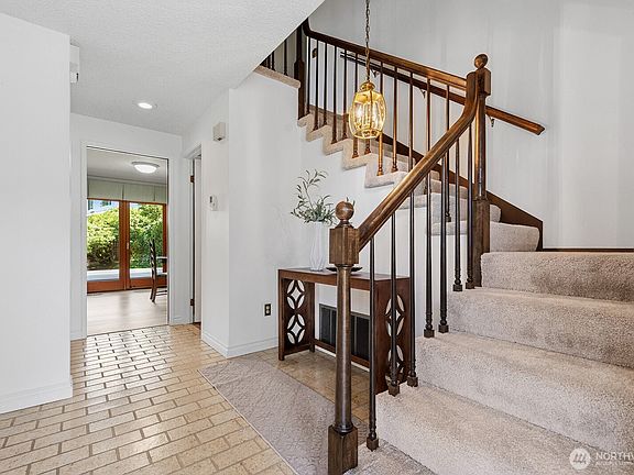 3rd image of 4400 157th Avenue SE