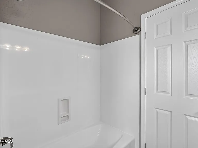 3002 E Sherry Ln — Photo 46