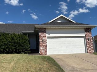 802 & 804 S Pinhook Dr #804, Nixa, MO 65714