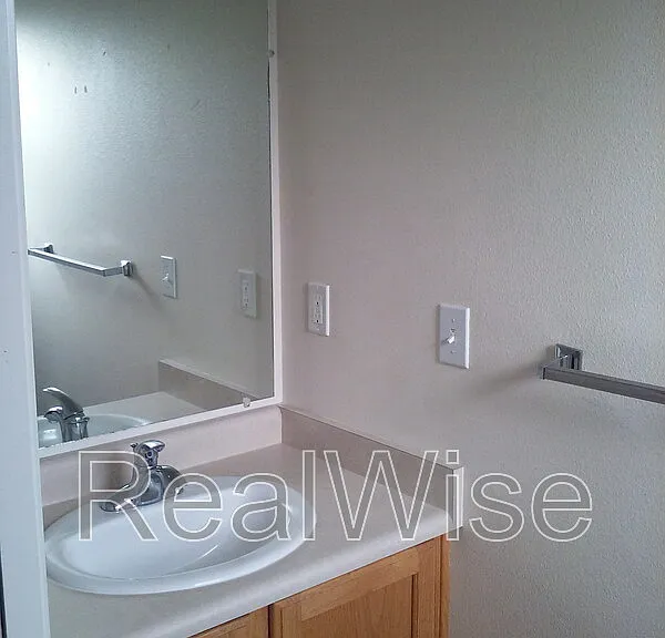 327 Pardee Ln — Photo 9