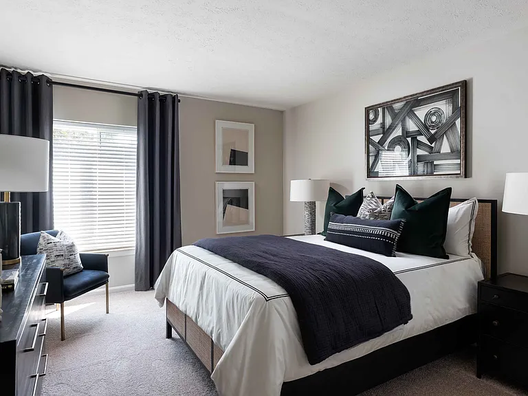 Bedroom with modern decor