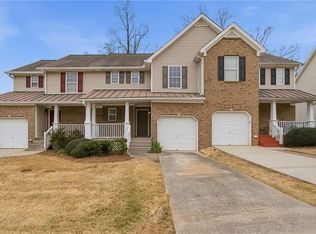 533 Fox Creek Xing, Woodstock, GA 30188