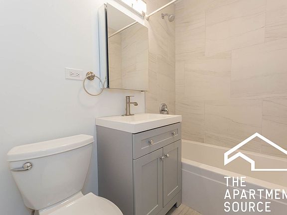 4th image of 4837 N Wolcott Ave APT 3B