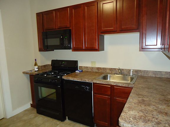 2nd image of 2159 Cottage Grove Dr