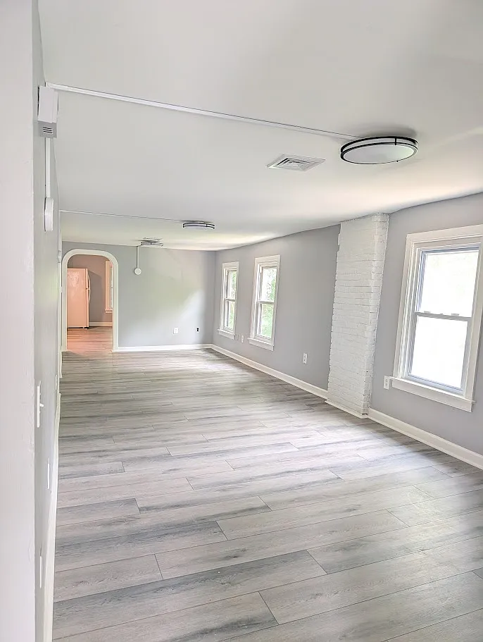 3 bed, $1,500 — Photo 1