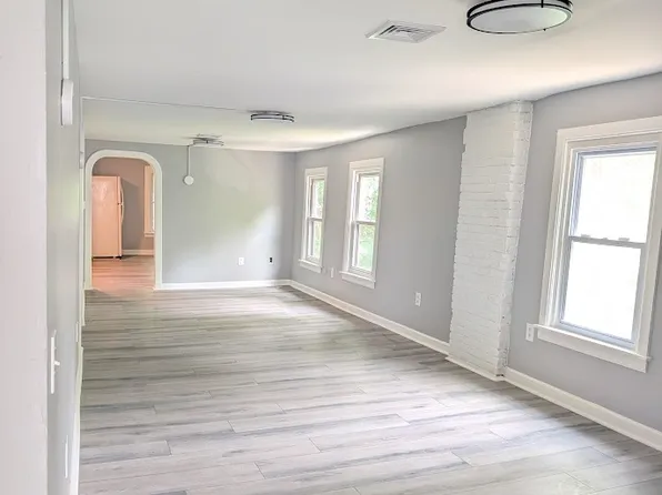 100 Central St #Fl3, Springfield, MA 01105