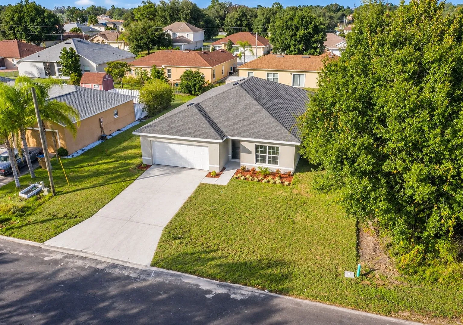Practically New & Packed with Upgrades A Must-See 4-Bedroom Gem in Poinciana! — Photo 2