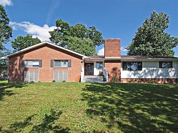 3rd image of 117 Greenhill Dr