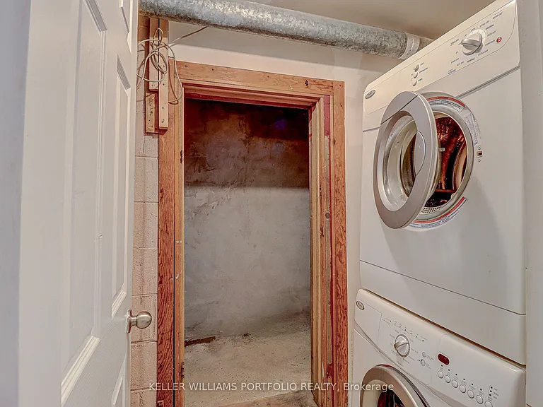962 Willowdale Ave — Photo 10