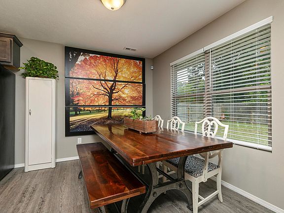 3rd image of 417 W Melody Ln