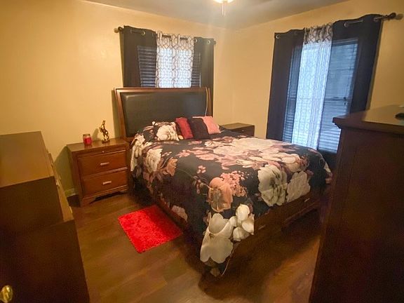 3rd image of 204 N Avenue A