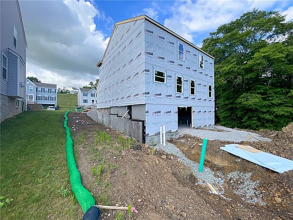 4th image of 1078 New Hope Dr