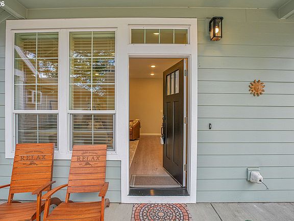 3rd image of 2308 SE Risley Ave