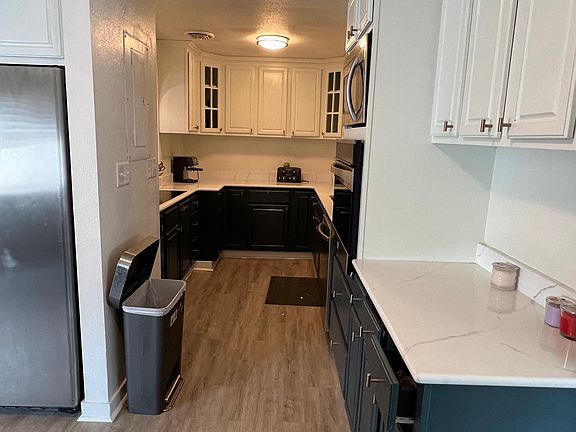 5th image of 242 S Canosa Ct