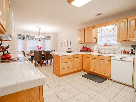 4th image of 408 W Tanner Dr