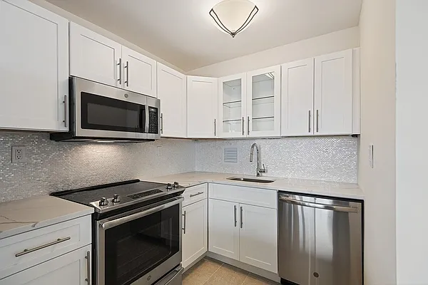 Sold by Shares of New York Marketing LLC | media 15