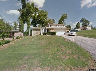 1490 New Castle Dr, Macon, GA 31204