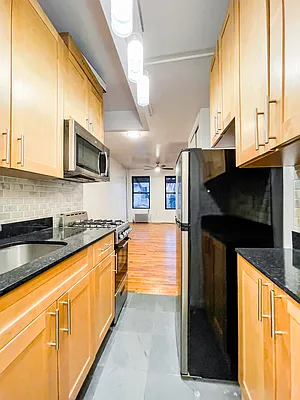 Rented by City Connections Realty | media 23