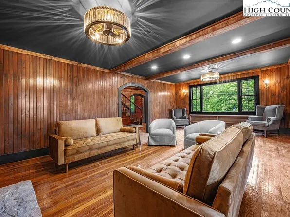 160 Old Turnpike East Road, Banner Elk, NC 28604