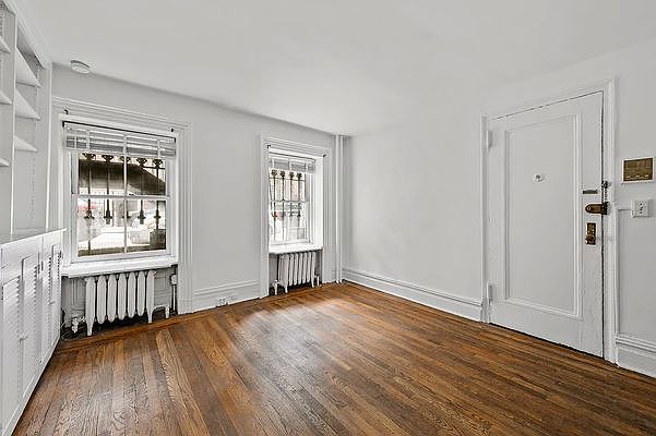 1st image of 32 Beekman Pl APT 1A