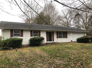 1809 Robinson Rd, Knoxville, TN 37923