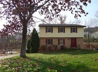 323 Hummingbird Cir, Cranberry Township, PA 16066