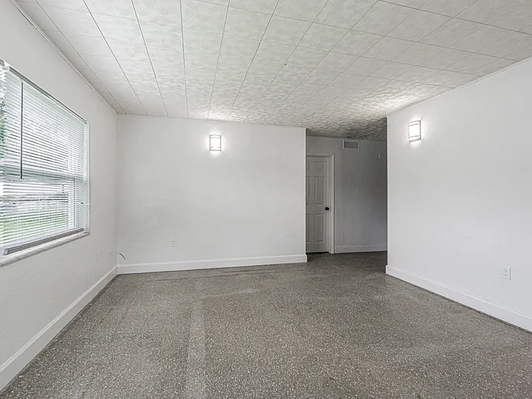 8706 Ruth Pl — Photo 15