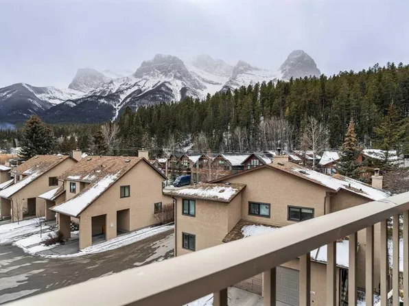 200 NW Three Sisters Dr #214, Canmore, AB T1W 2M1