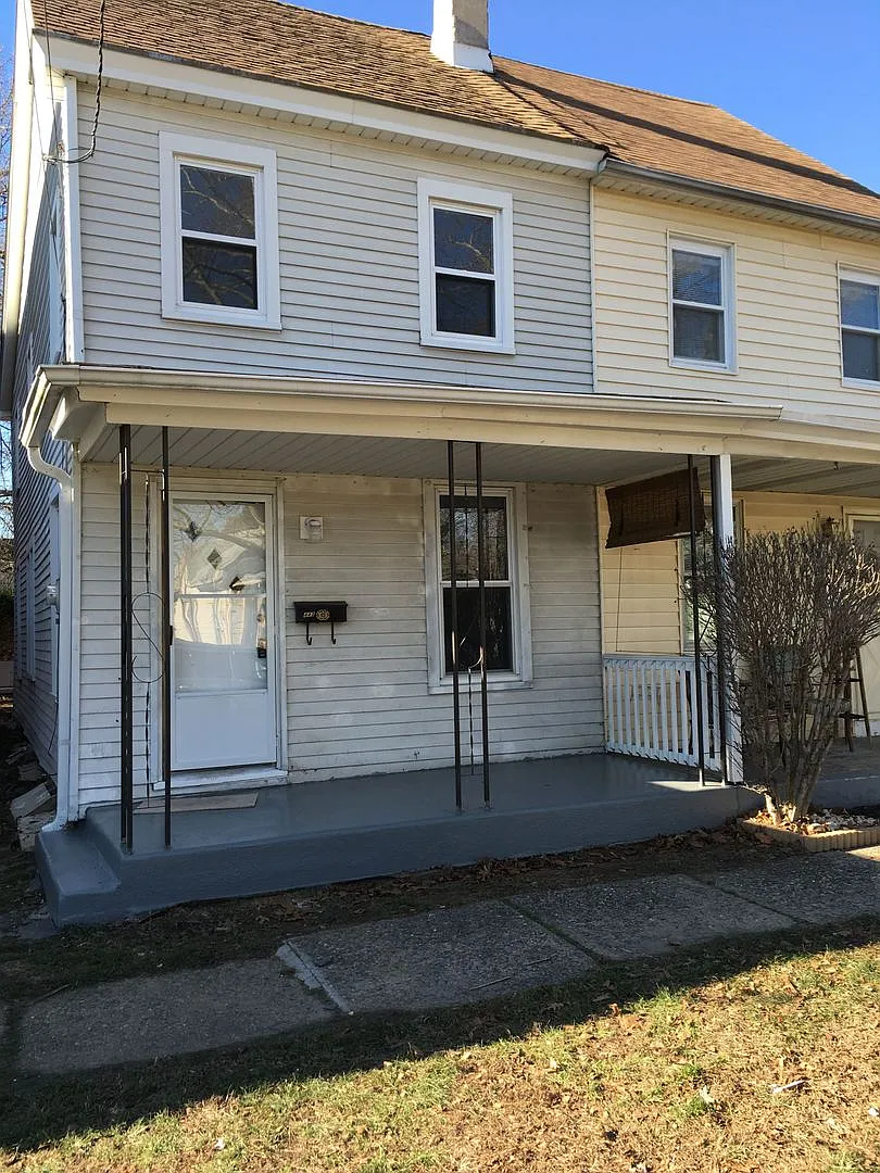 Building Photo - 443 Magnolia St