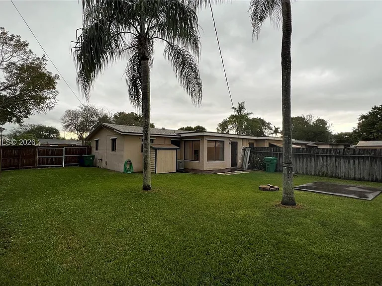 5048 SW 92nd Ter #5048 — Photo 10