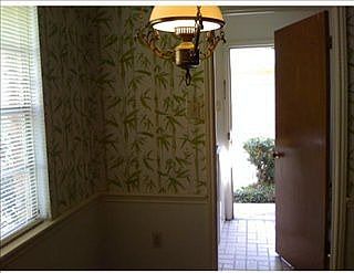 2nd image of 3334 Hyman Pl