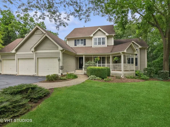 41W716 Hunters Hill Dr, Saint Charles, IL 60175