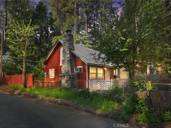 22933 Waters Dr, Crestline, CA 92325