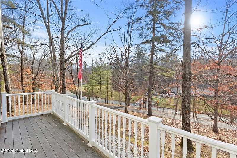 4th image of 289 Miller Road