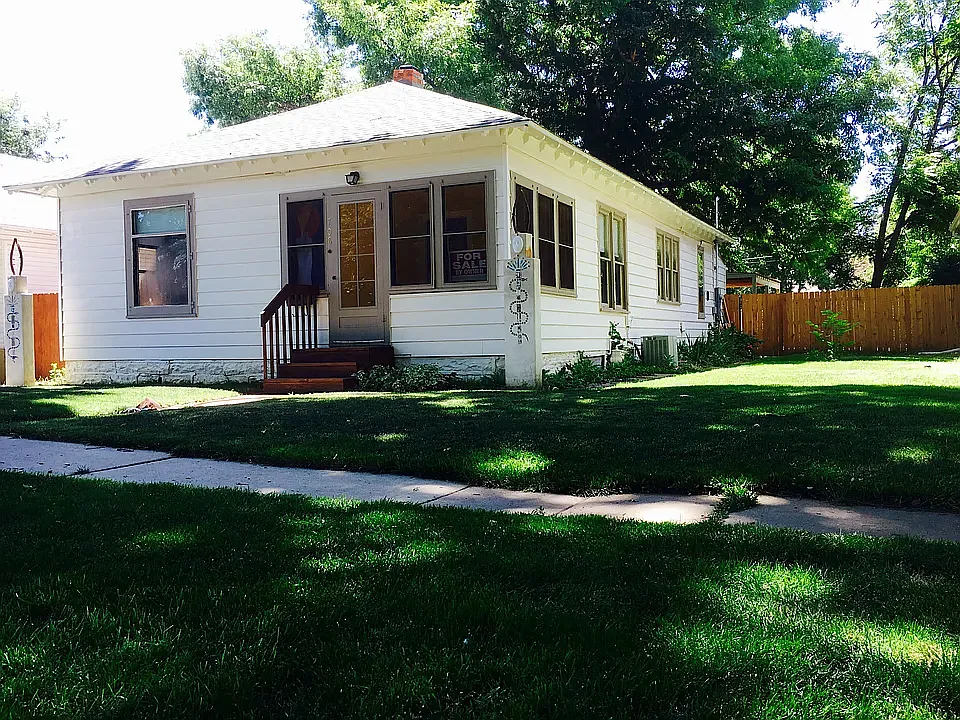 2 bed, 1810 sqft, $2,155 — Photo 1