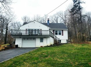 408 Cedar Hill Rd, Fishkill, NY 12524