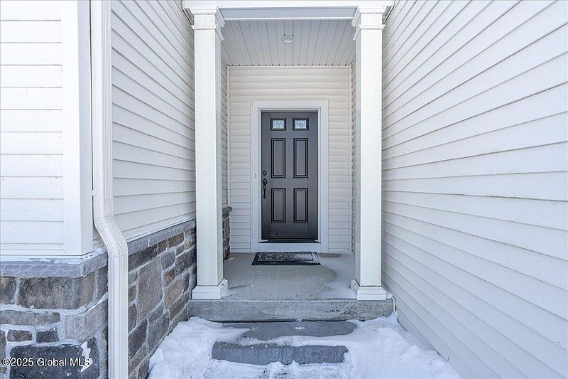 4th image of 19 Linden Park Drive