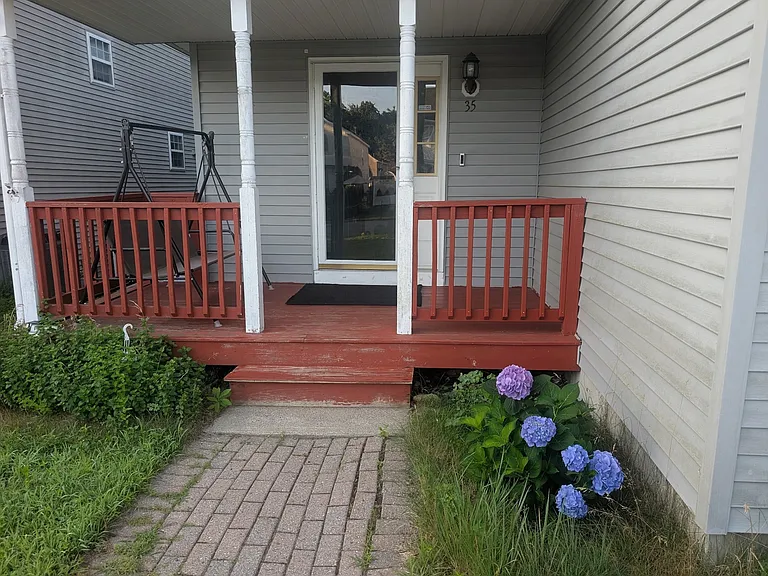 35 Violetwood Cir — Photo 3