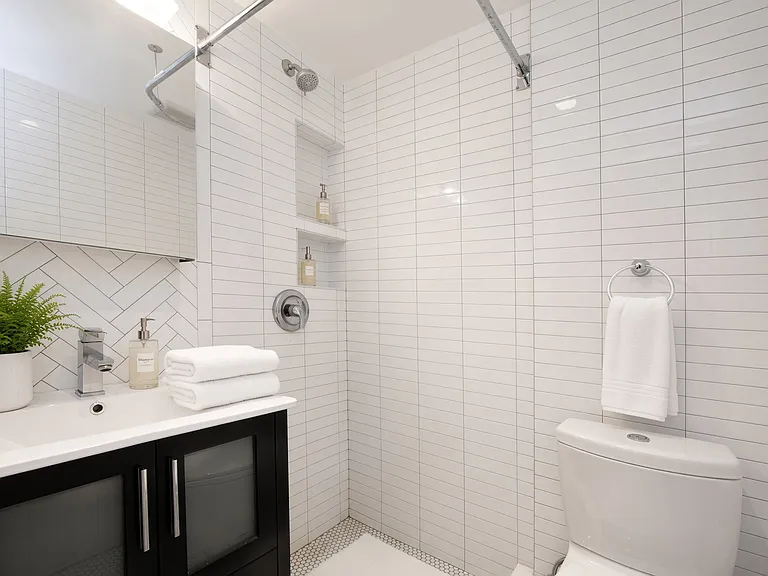 27 Avenue C #R5 — Photo 4