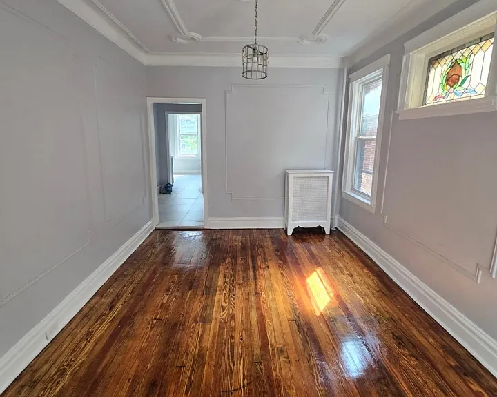 211 Grant Ave #1L — Photo 6
