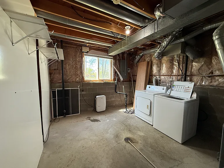 1012 Castlewood Dr — Photo 13