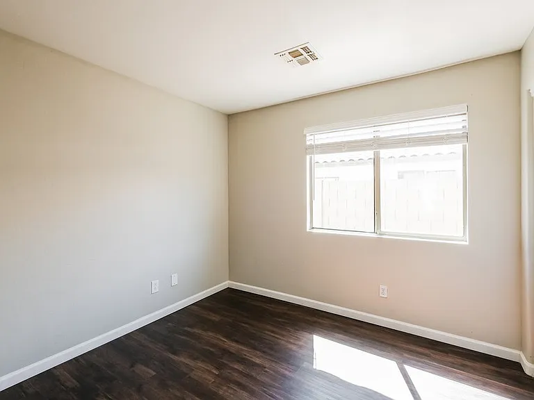 15843 W Woodlands Ave — Photo 14