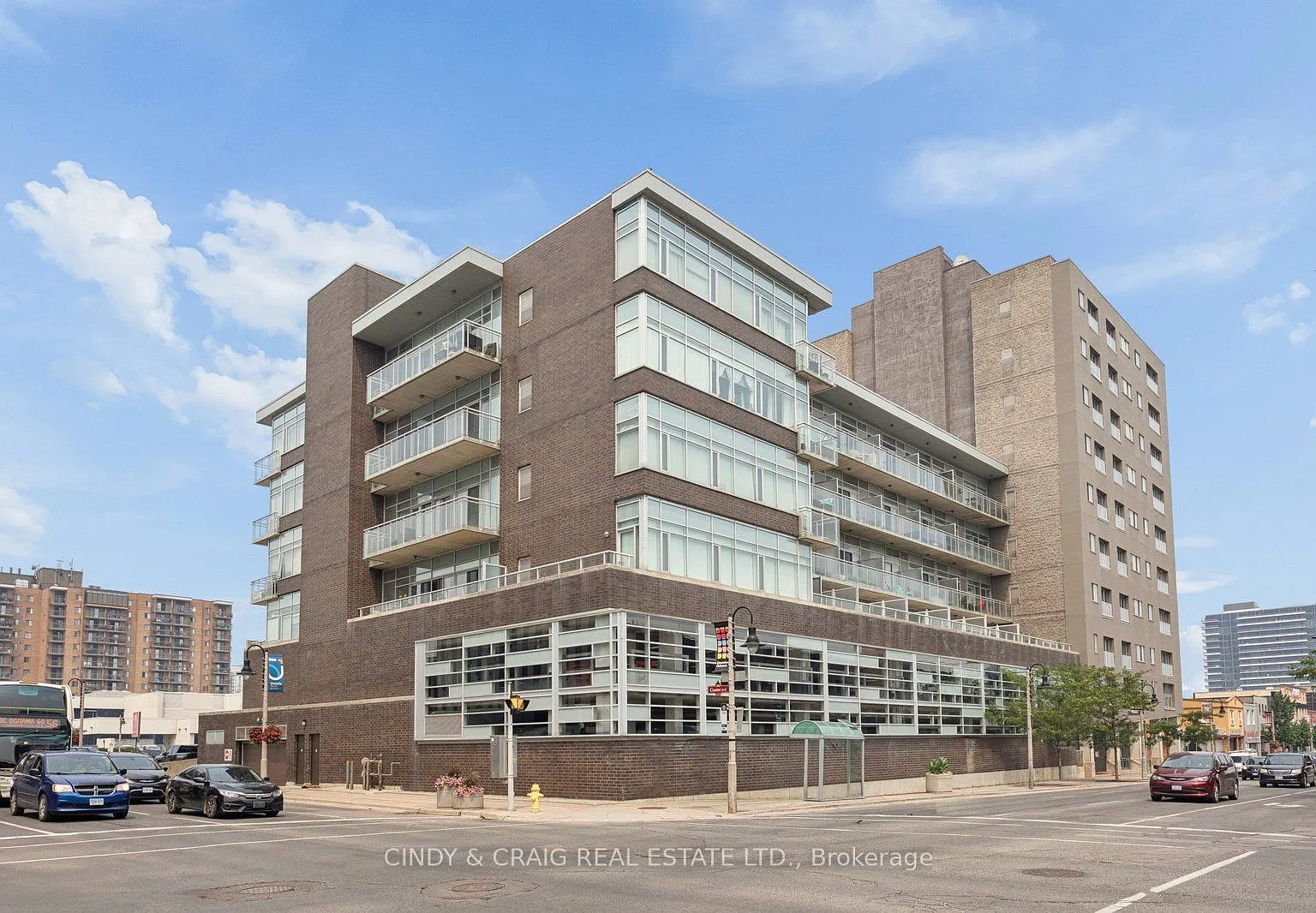 3 bed, $2,400 — Photo 1