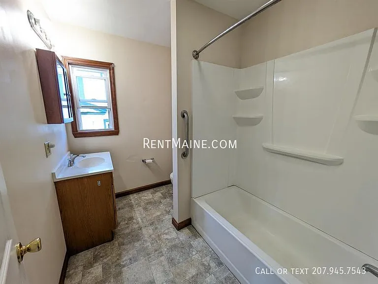 40 Dillingham St — Photo 21