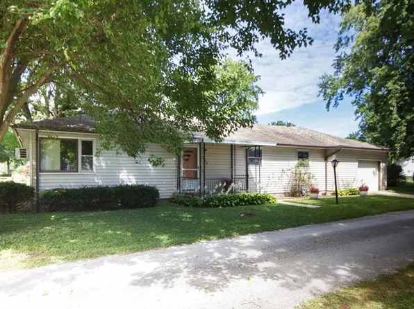 202 N Grant St, Crescent City, IL 60928