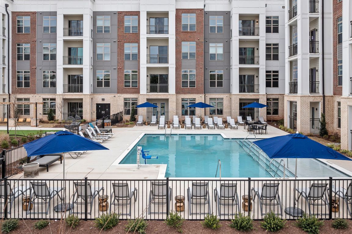 The Keaton at Brier Creek apartments community photo