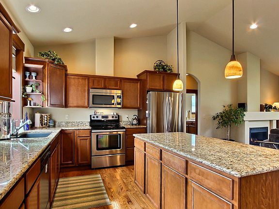 5th image of 10313 88th Avenue Ct SW