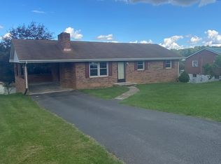1225 Well St, Pulaski, VA 24301