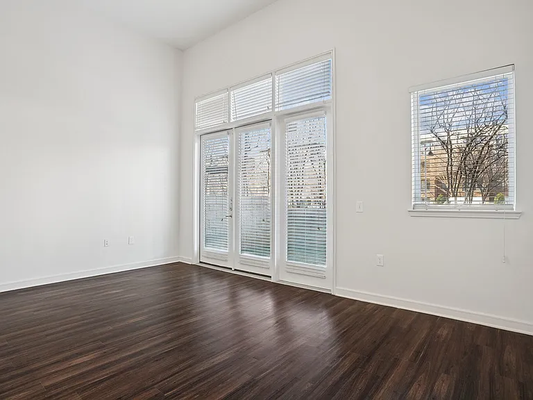 801 Lasco — Photo 32